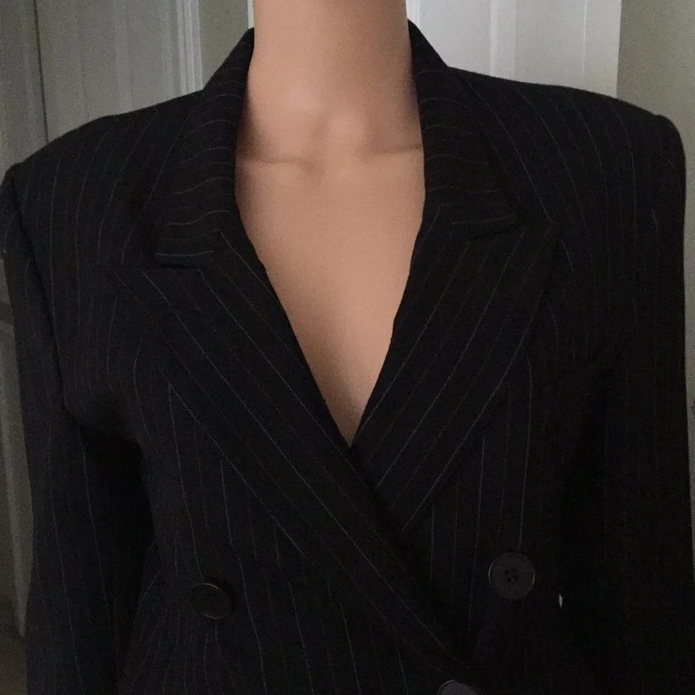 Vintage Evan Picone Virgin Wool Cropped Double Breasted Pinstriped Blazer Size 8 - Picture 4 of 11